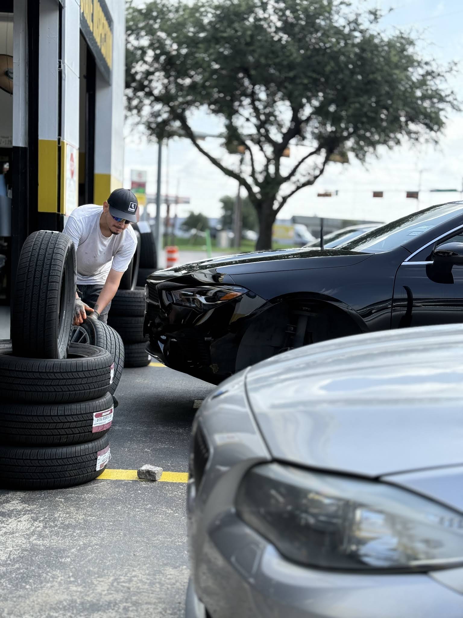 Certified mechanic at Ten Minute Oil Change Garland